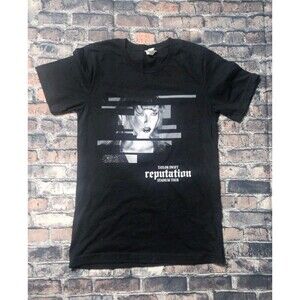 Taylor Swift Reputation Stadium Tour 2018 T-Shirt Concert Tee Size Small Black